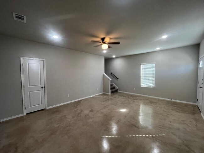 Building Photo - 8735 Key Windy Way