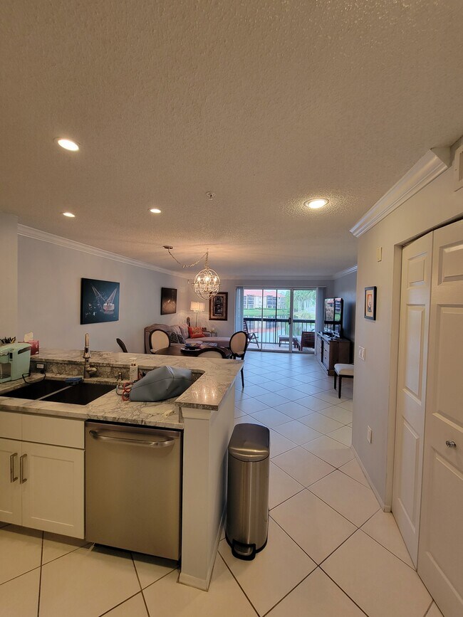 Building Photo - 2400 Feather Sound Dr
