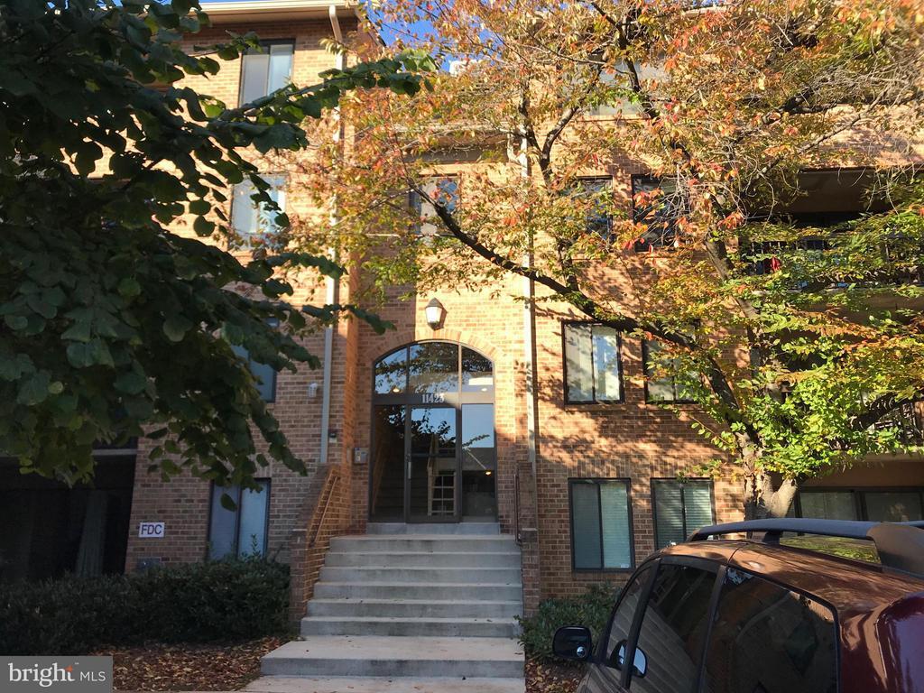 Foto principal - 11423 Commonwealth Dr