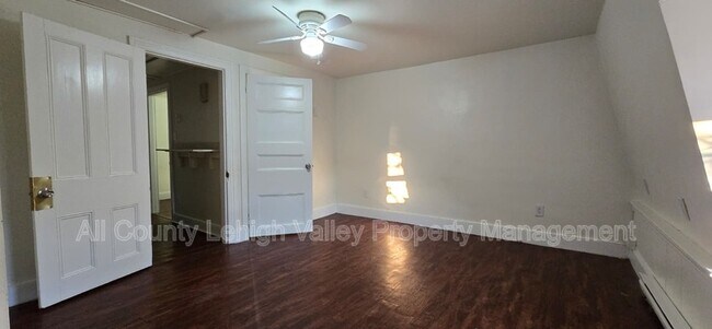 Foto del edificio - 51 S 5th St