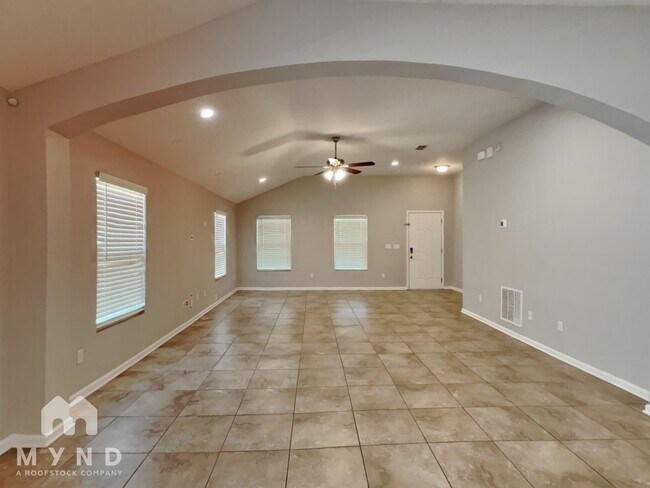 Building Photo - 3995 Emilio Ln
