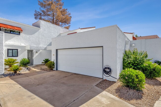 Photo - 13827 North 42nd Pl Townhome