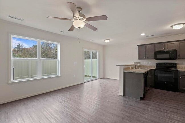 Building Photo - 245 Boyington Pl Rd