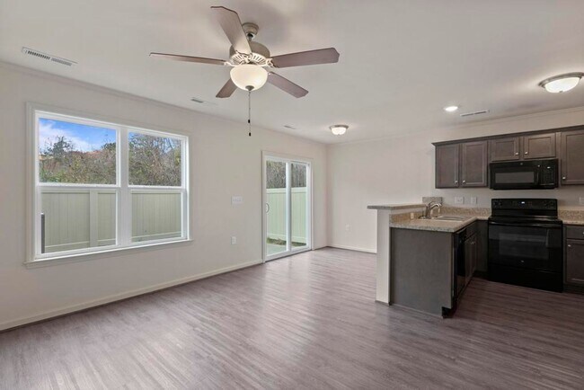 Foto del edificio - 245 Boyington Pl Rd