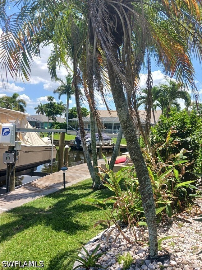 Foto del edificio - 2727 SE 24th Pl