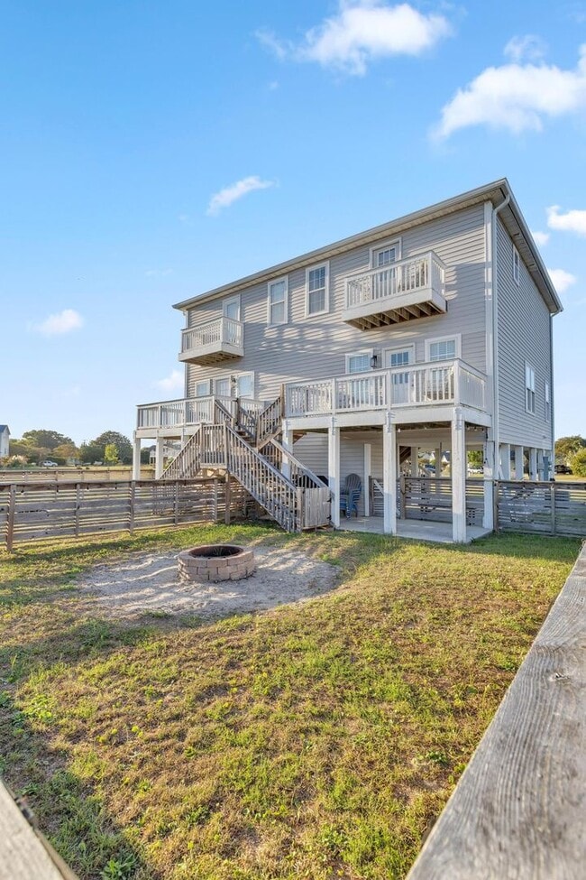 Building Photo - 234 Twin Oaks Dr