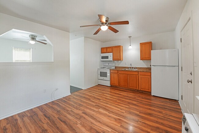 Building Photo - 720 Pritchett Ln