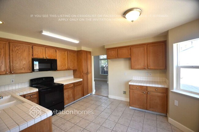 Foto del edificio - 2169 Rain Drop Cir