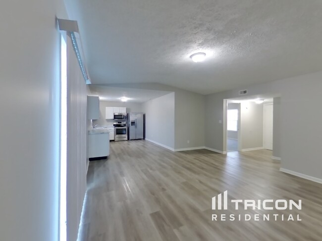 Foto del edificio - 5690 Abercromby Cir