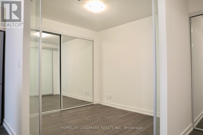 Photo du bâtiment - 203 College St