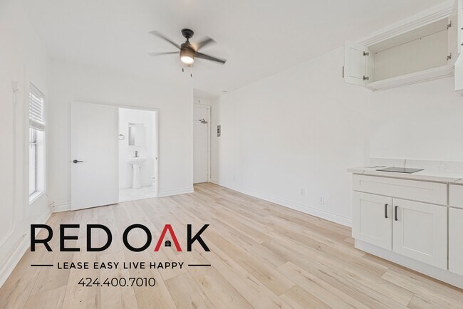Foto del edificio - 744 Beacon Ave