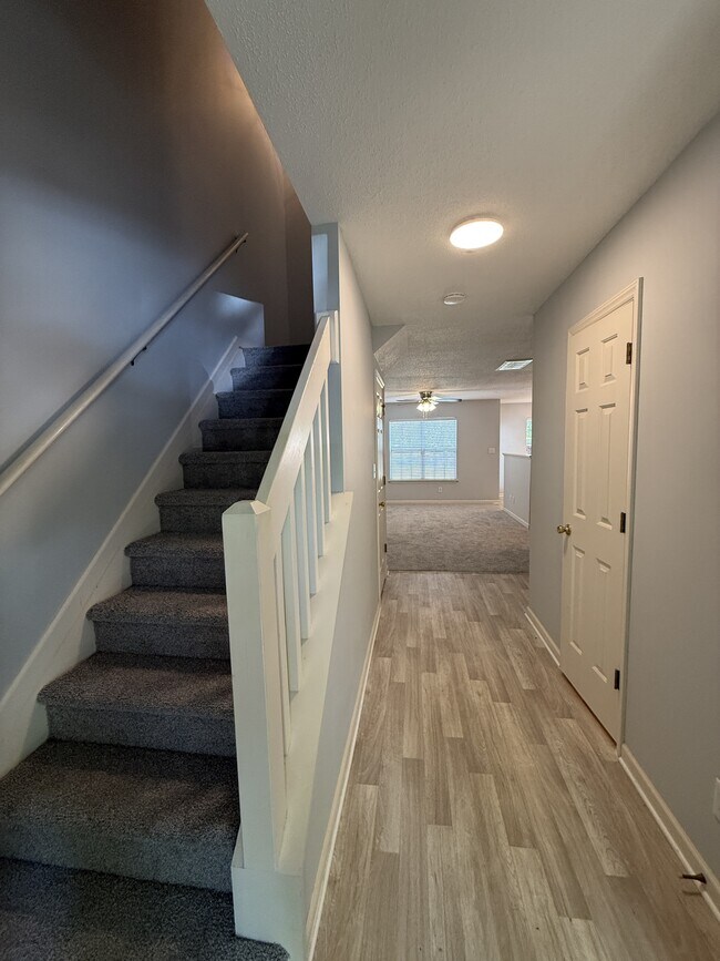 Building Photo - 1106 Parsons Pl
