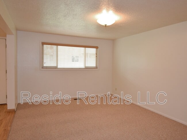 Building Photo - 146 W 1000 N