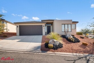 Building Photo - 2128 Montagna St