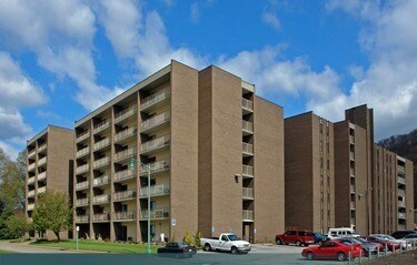 Building Photo - 2106 Kanawha Blvd