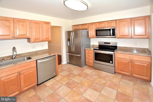 Foto del edificio - 5716 Ridge View Dr