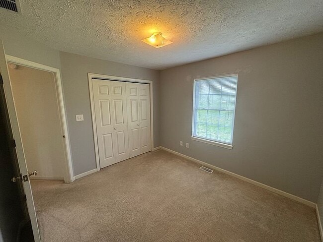 Foto del edificio - 4626 S Sparrow Ct