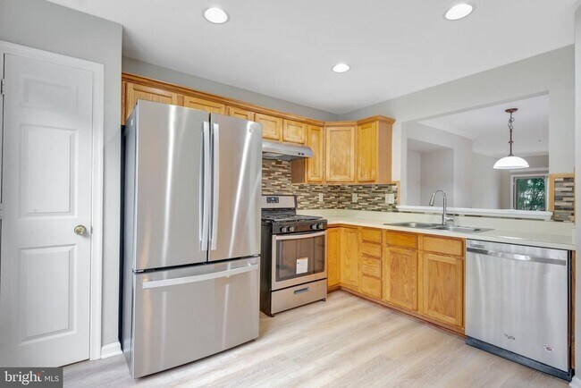 Foto del edificio - 1804 Manorfield Ct
