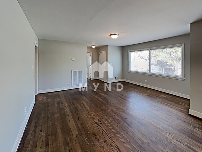 Building Photo - 4904 Avenue N