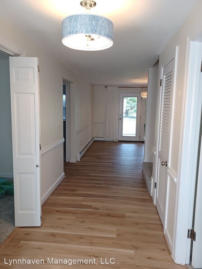 Foto del edificio - 4 br, 3.5 bath House - 1045 Five Forks Rd