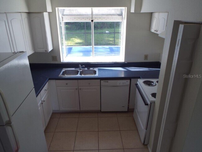 Foto del edificio - 2542 Davenport Cir