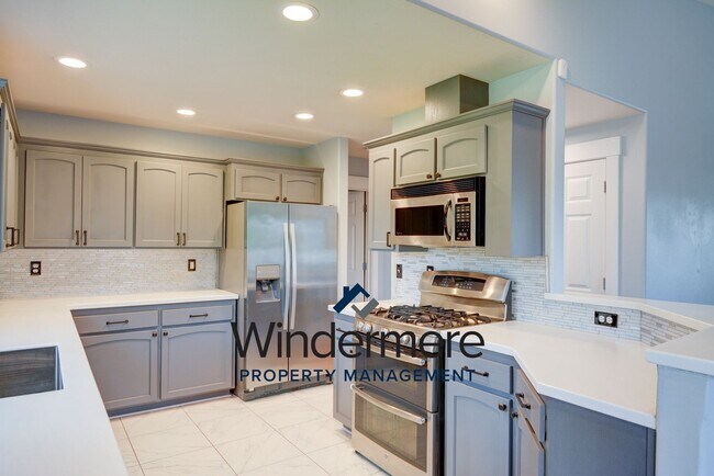 Foto del edificio - Modern 4 bed 2.5 Bath Home