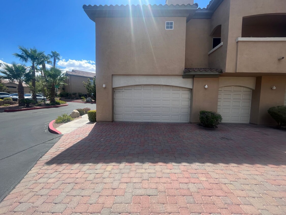 Primary Photo - Guard Gated 2 Bedroom Condo - Red Hills in...