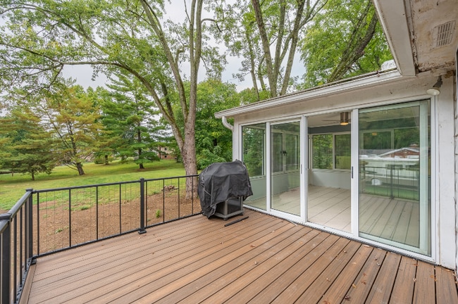 Building Photo - 9149 Wintergreen Dr