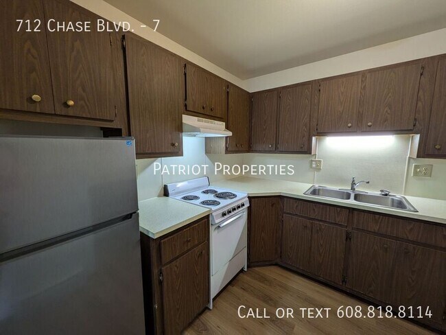 Foto del edificio - 712 Chase Blvd