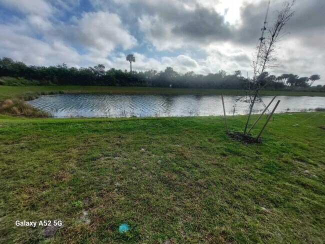 Foto del edificio - 5405 Fantasy Dr