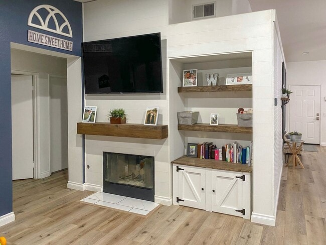 Building Photo - APPLICATION APPROVED- Back up only