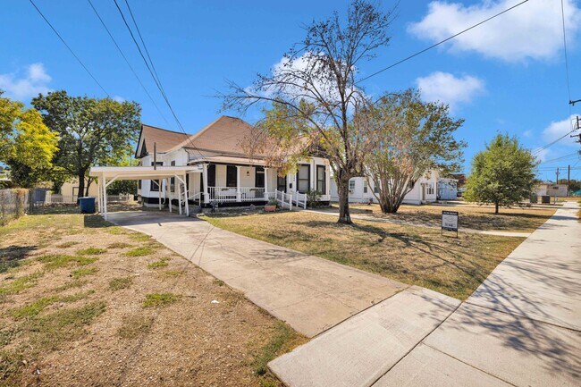 Building Photo - 3246 W Ashby Pl