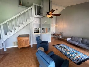 Building Photo - 204 Lakeview Terrace