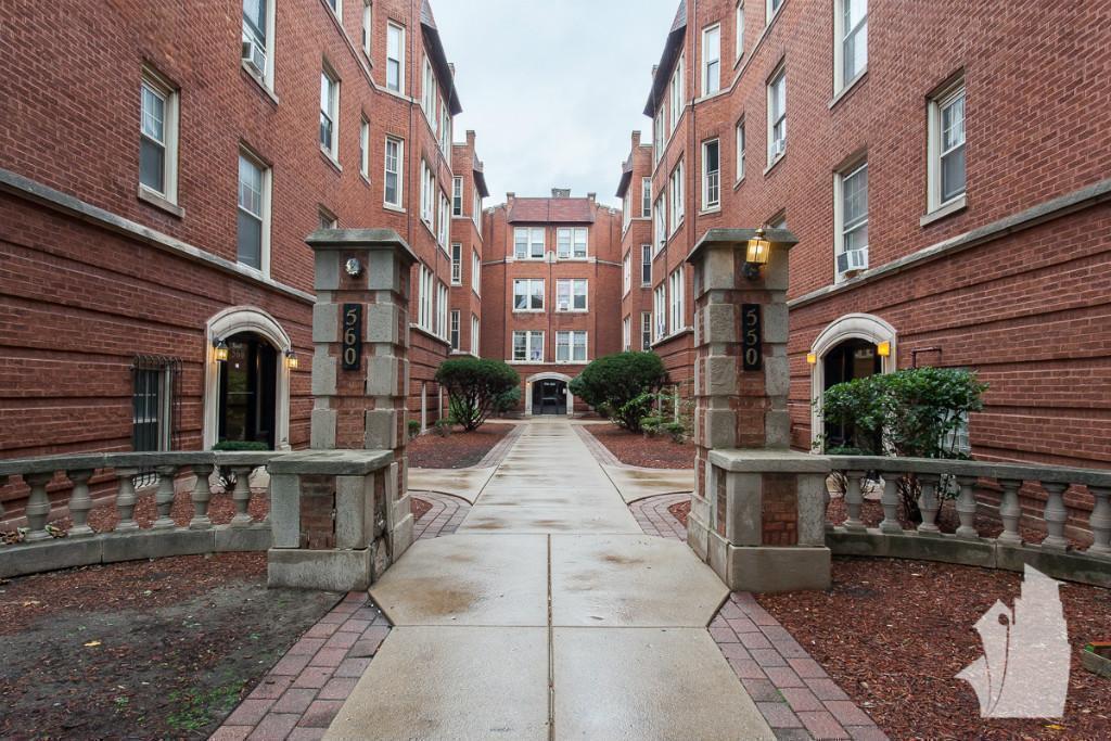 Primary Photo - 550 W Aldine Ave