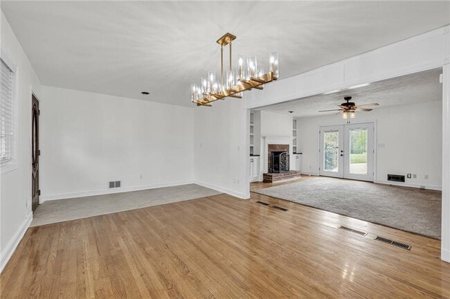 Foto del edificio - 318 Tyrone Rd