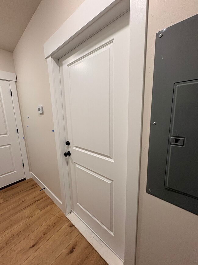 Building Photo - 5472 N Orville St