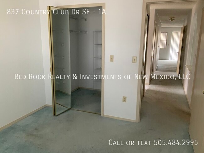 Building Photo - 2BR/2BTH Condo in the Greens