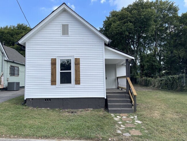 Building Photo - 1621 Dora St