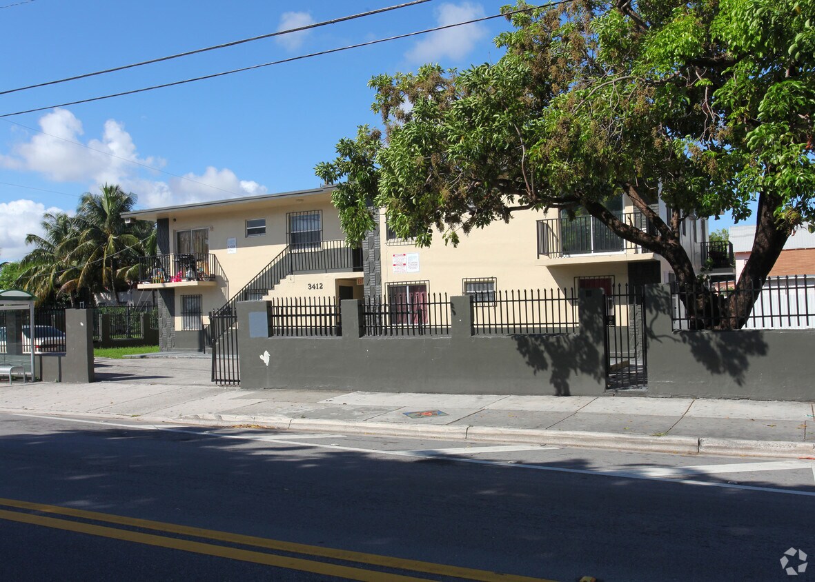 Building Photo - 3412 NW 2nd Ave