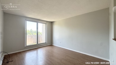 Building Photo - 304-1106 Jalna Blvd