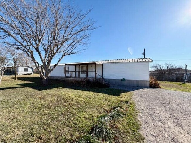 Foto del edificio - 136 Burkhart Ln