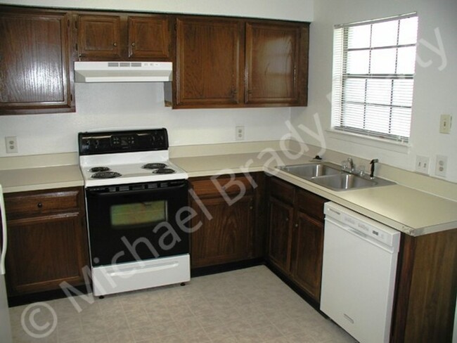 Foto del edificio - Affordable Two Bedroom!