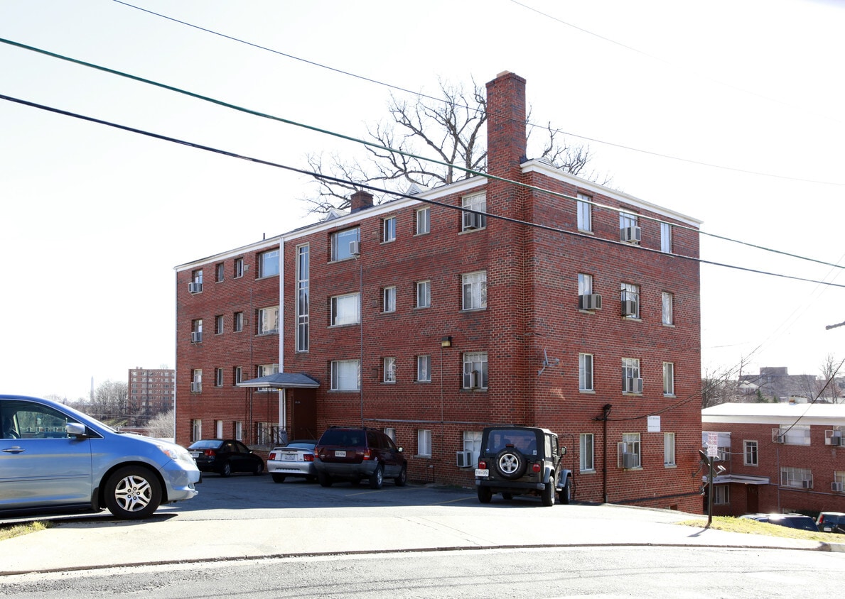 Building Photo - Rahill Apartments