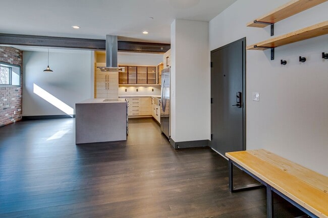 Foto del edificio - Four S Properties - 445 SW 6th St