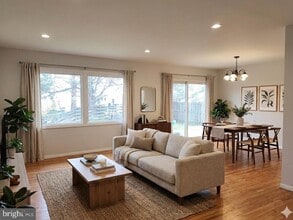 Building Photo - 702 W Edmonston Dr