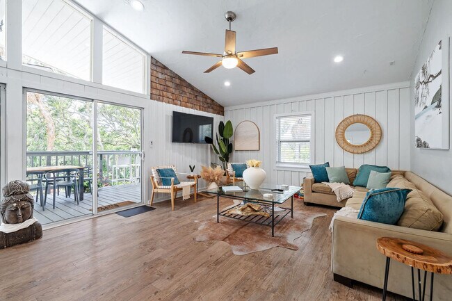 Foto del edificio - 120 Sherwood Ave