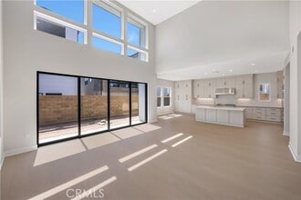 Building Photo - 173 Creation