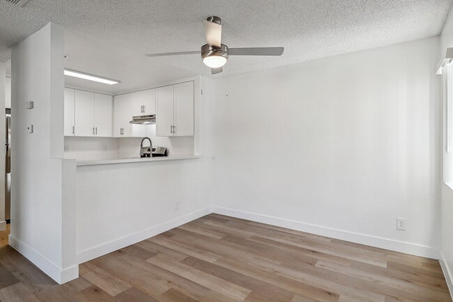 Building Photo - Calavo