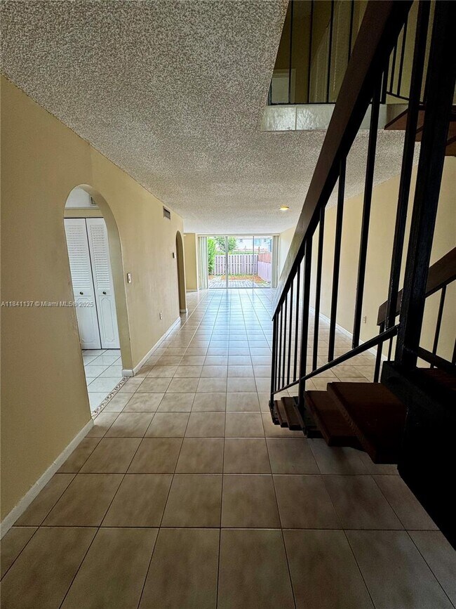 Foto del edificio - 6312 SW 139th Ct