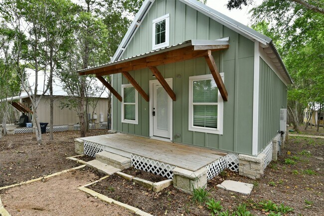 Foto del edificio - 4875 Main St